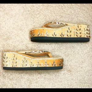 Traditional Slip-on Sandal